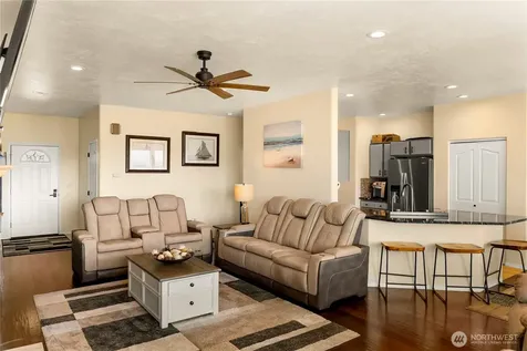 536 Hillcrest Circle Drive Omak WA 98841
