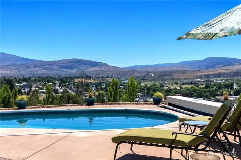 536 Hillcrest Circle Drive Omak WA 98841