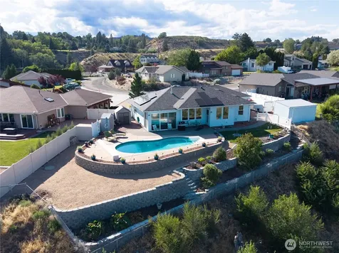 536 Hillcrest Circle Drive Omak WA 98841