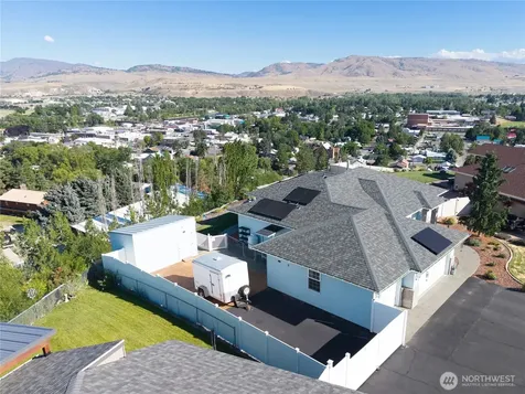 536 Hillcrest Circle Drive Omak WA 98841