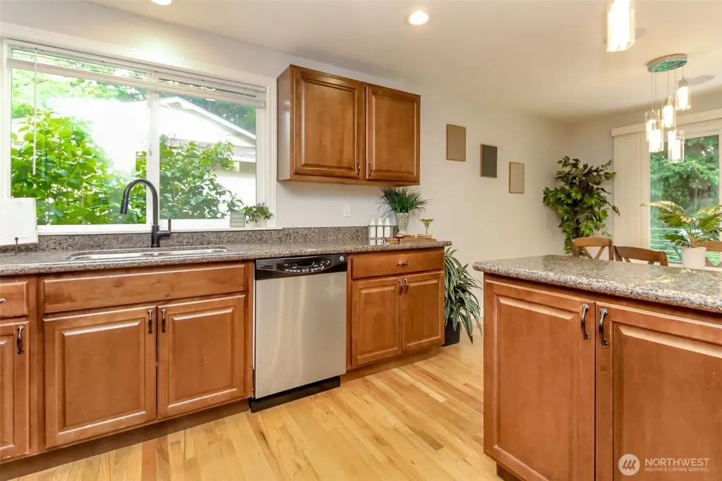 3716 SW 328th Place Puyallup WA 98023