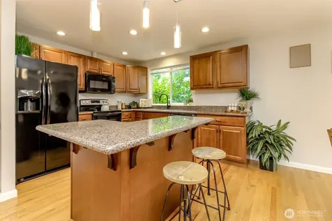 3716 SW 328th Place Puyallup WA 98023