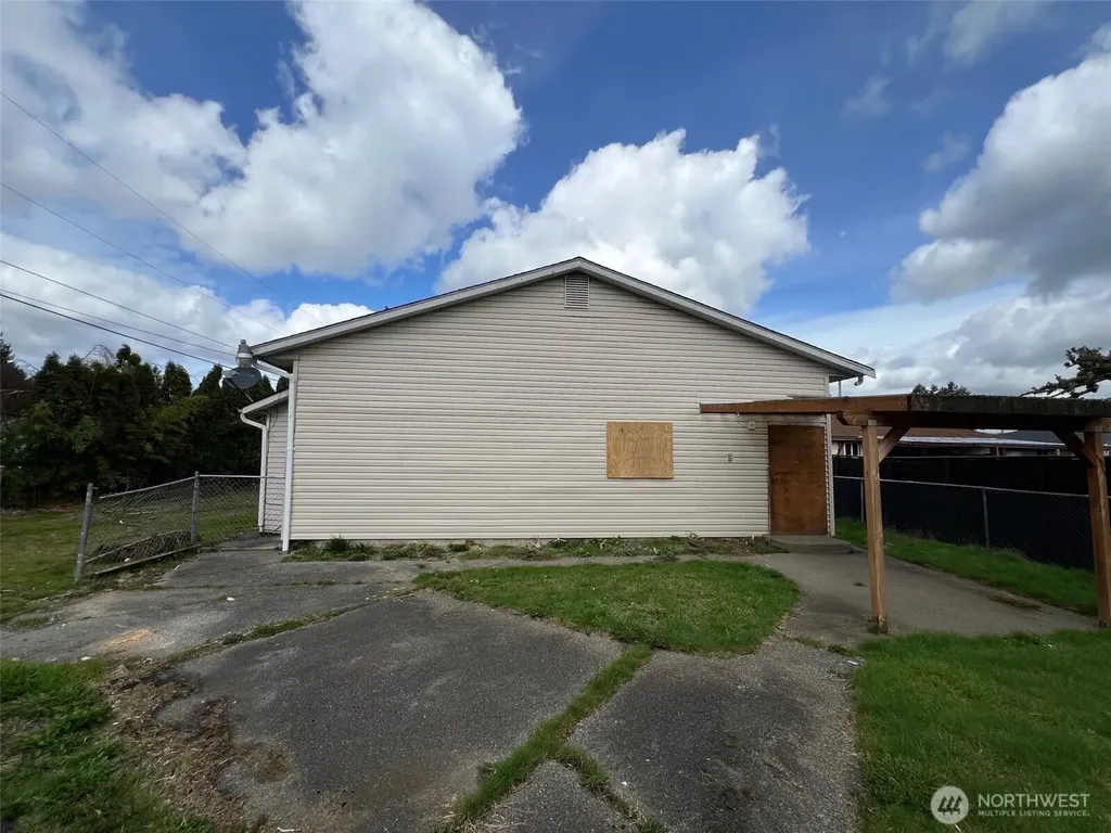 1006 17th Street SE Auburn WA 98002