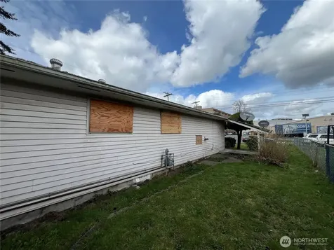 1006 17th Street SE Auburn WA 98002
