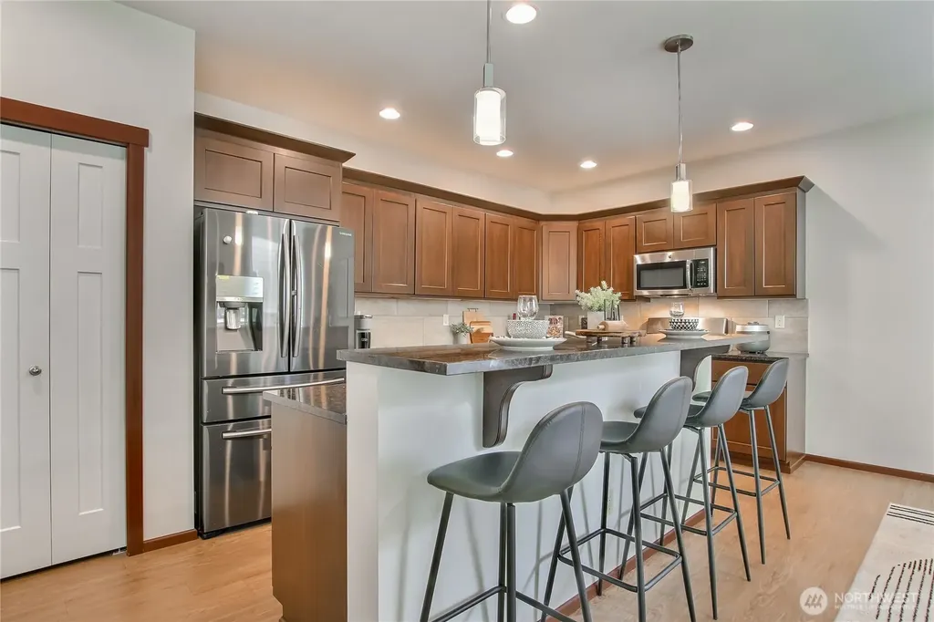 20912 2nd Avenue W Lynnwood WA 98036
