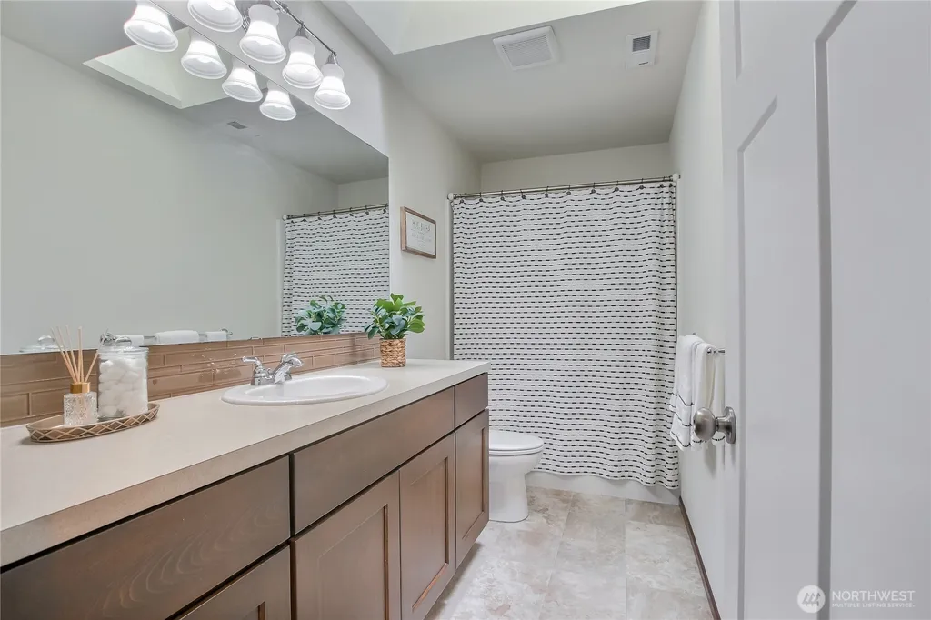 20912 2nd Avenue W Lynnwood WA 98036