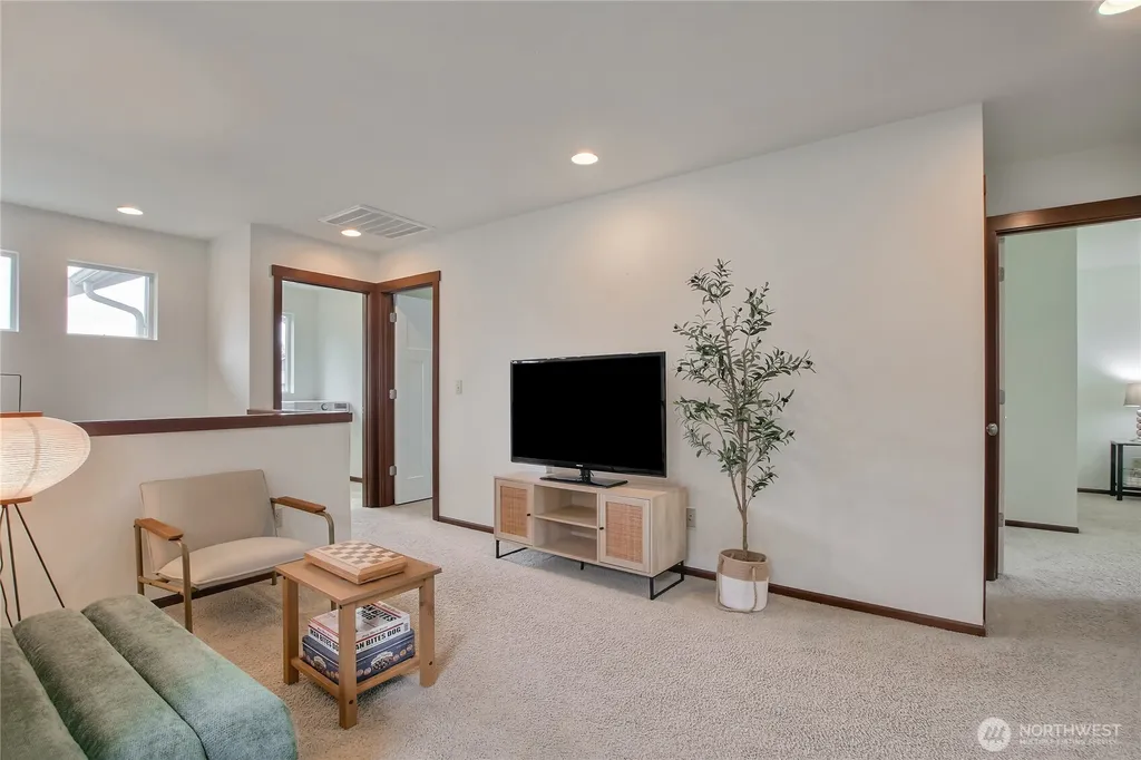 20912 2nd Avenue W Lynnwood WA 98036