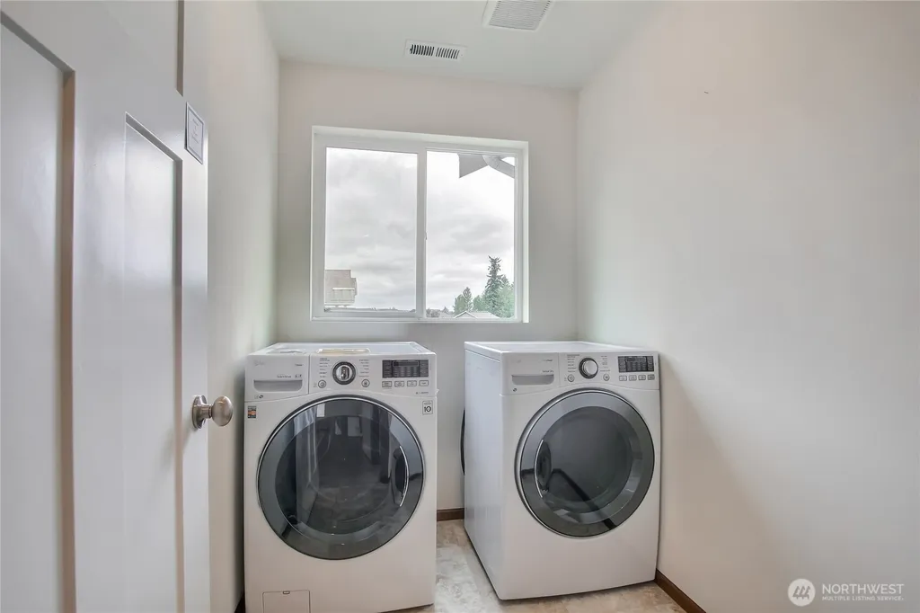 20912 2nd Avenue W Lynnwood WA 98036