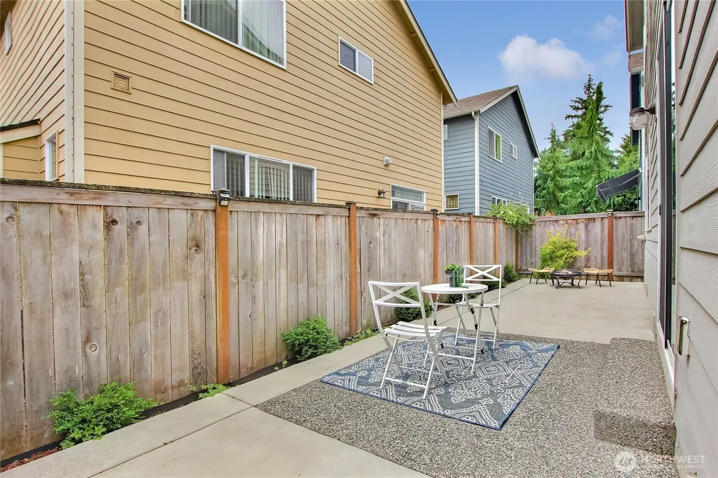20912 2nd Avenue W Lynnwood WA 98036