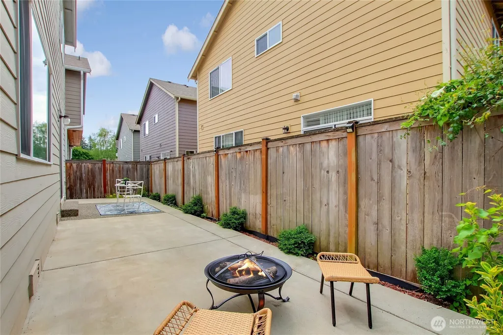 20912 2nd Avenue W Lynnwood WA 98036