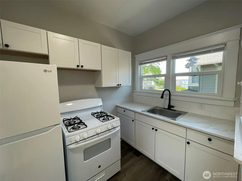 2232 Hoyt Avenue Everett WA 98201