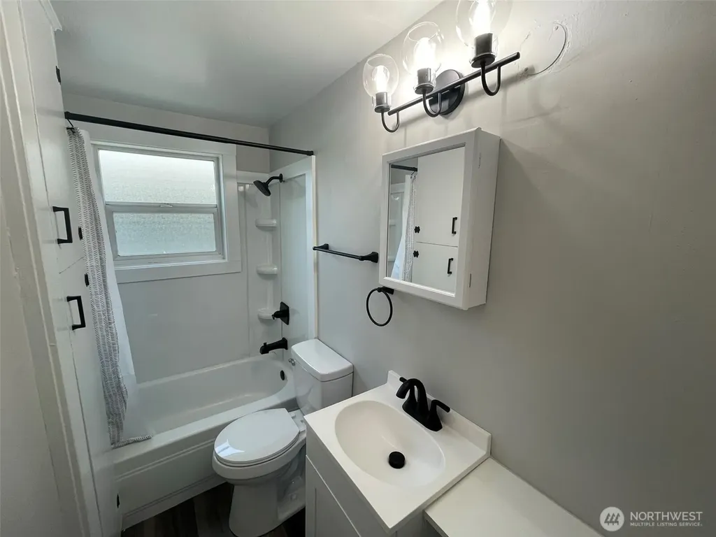 2232 Hoyt Avenue Everett WA 98201