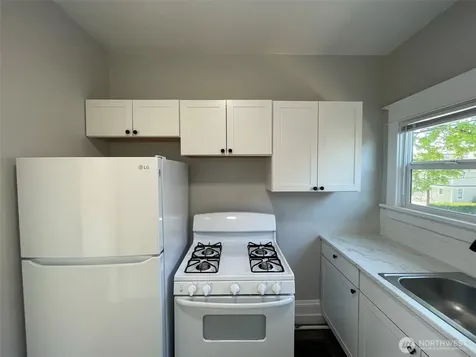 2232 Hoyt Avenue Everett WA 98201