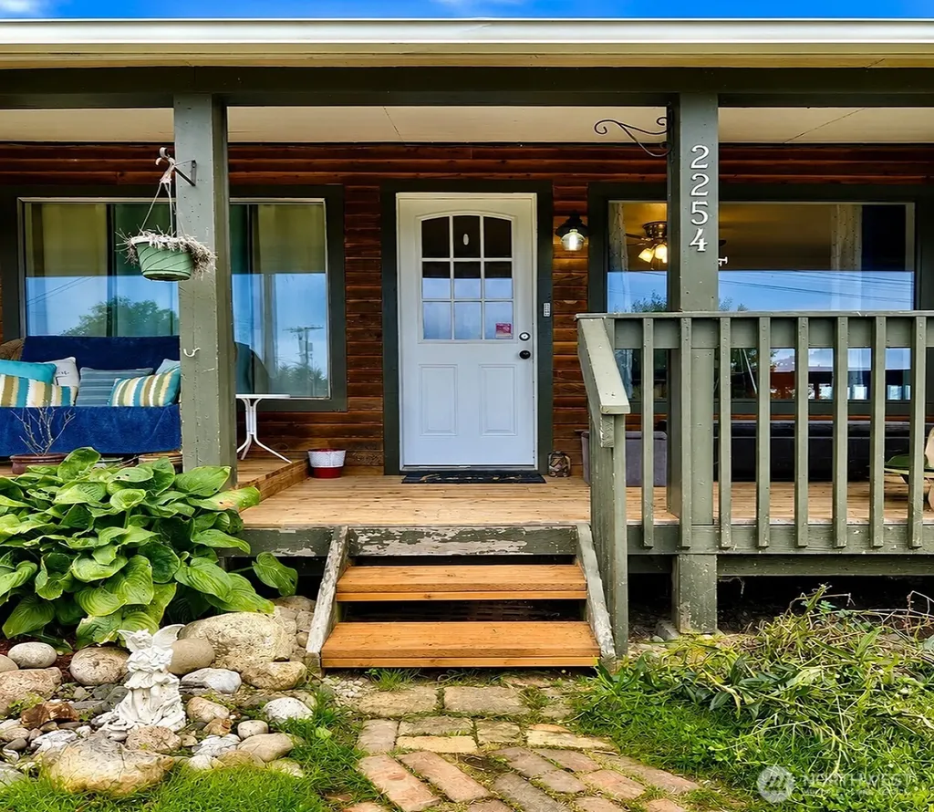 2254 Cedar Street Port Orchard WA 98366