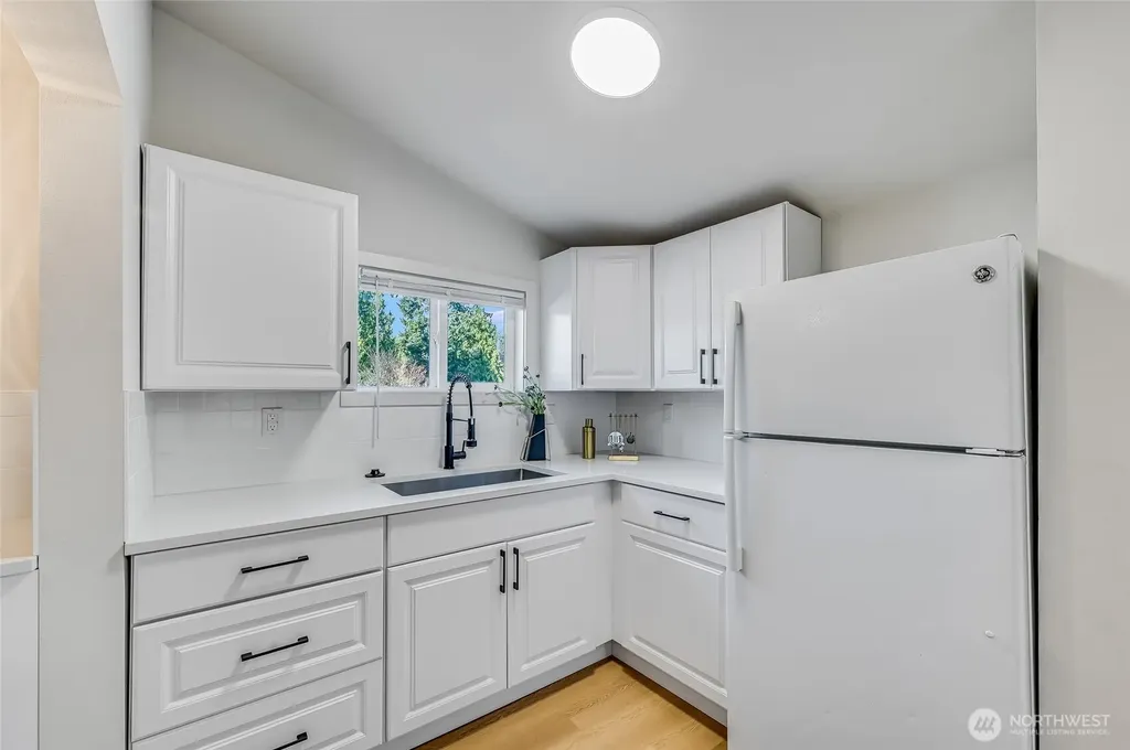 12542 50th Place S Tukwila WA 98178