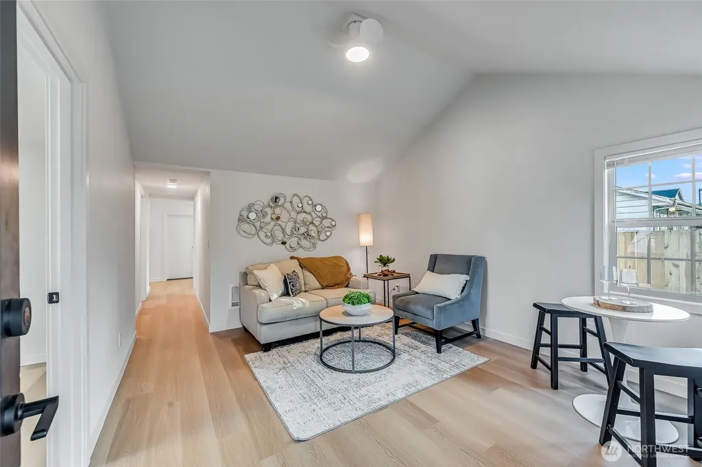 12542 50th Place S Tukwila WA 98178