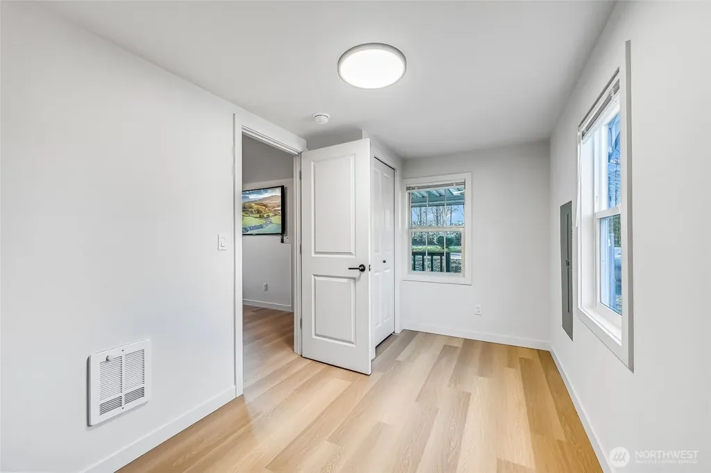 12542 50th Place S Tukwila WA 98178