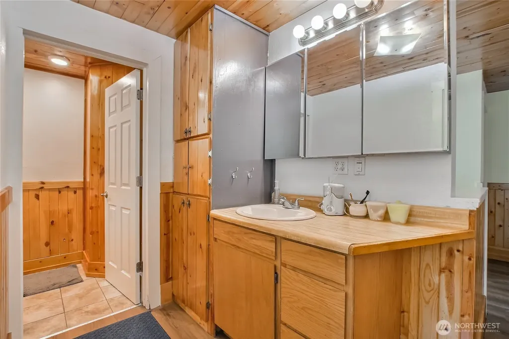 13610 SE 288th Street Kent WA 98042