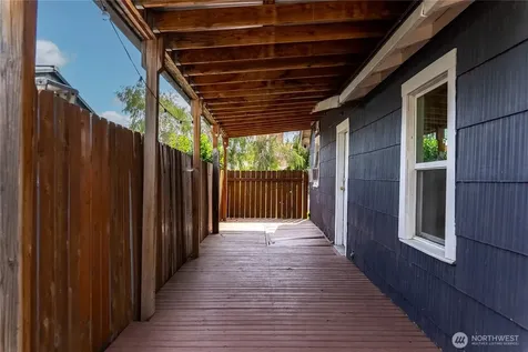 14 S Elm Street Omak WA 98841