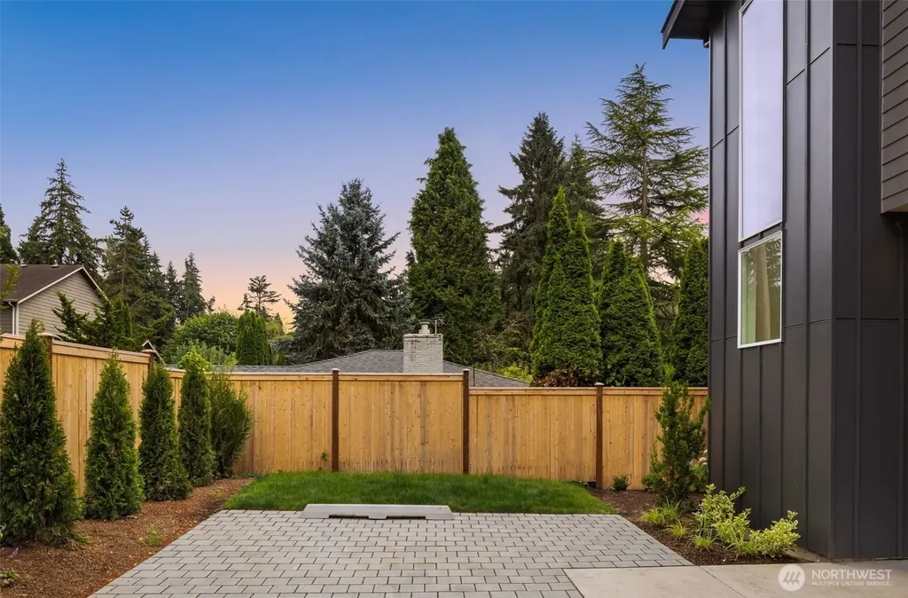 8409 NE 137th Street Kirkland WA 98034