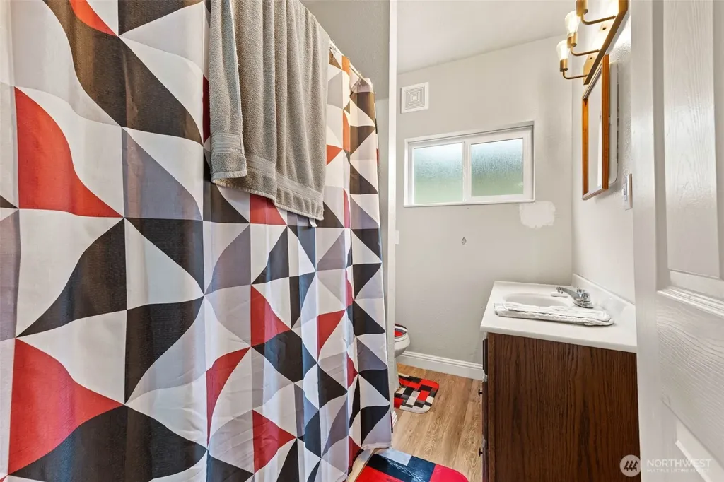 930 NW Pennsylvania Chehalis WA 98532