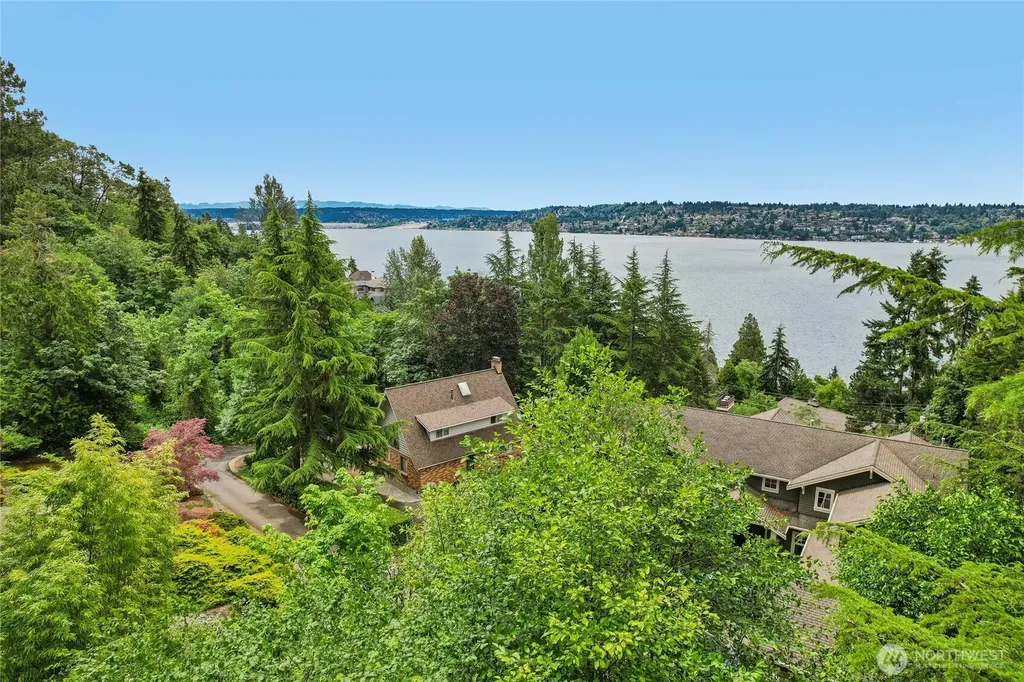 8114 W Mercer Way Mercer Island WA 98040