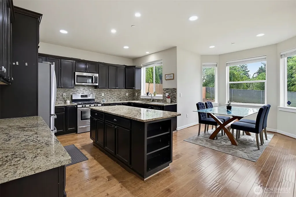 25330 128th Avenue SE Kent WA 98030