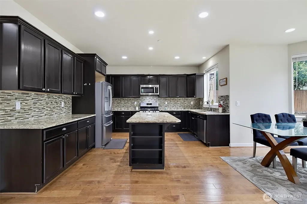 25330 128th Avenue SE Kent WA 98030