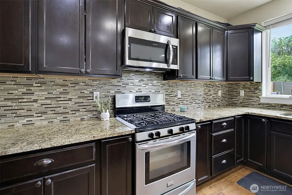 25330 128th Avenue SE Kent WA 98030