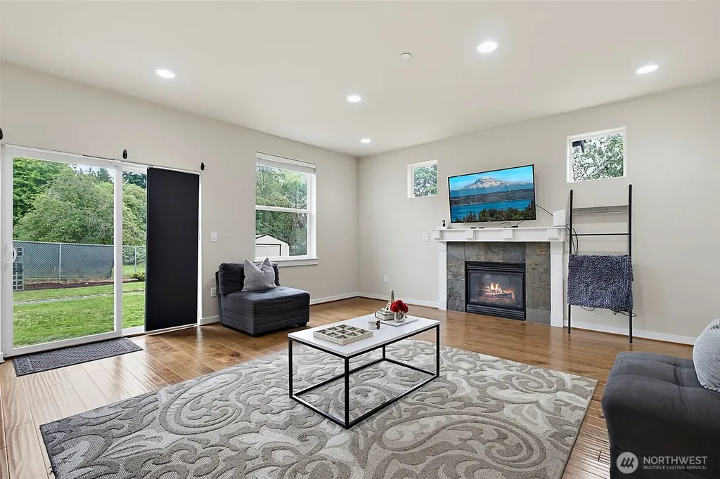 25330 128th Avenue SE Kent WA 98030