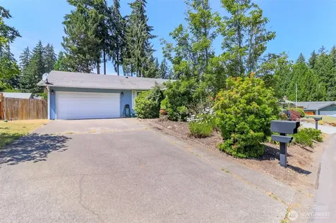 2904 Briarwood Court S Puyallup WA 98374
