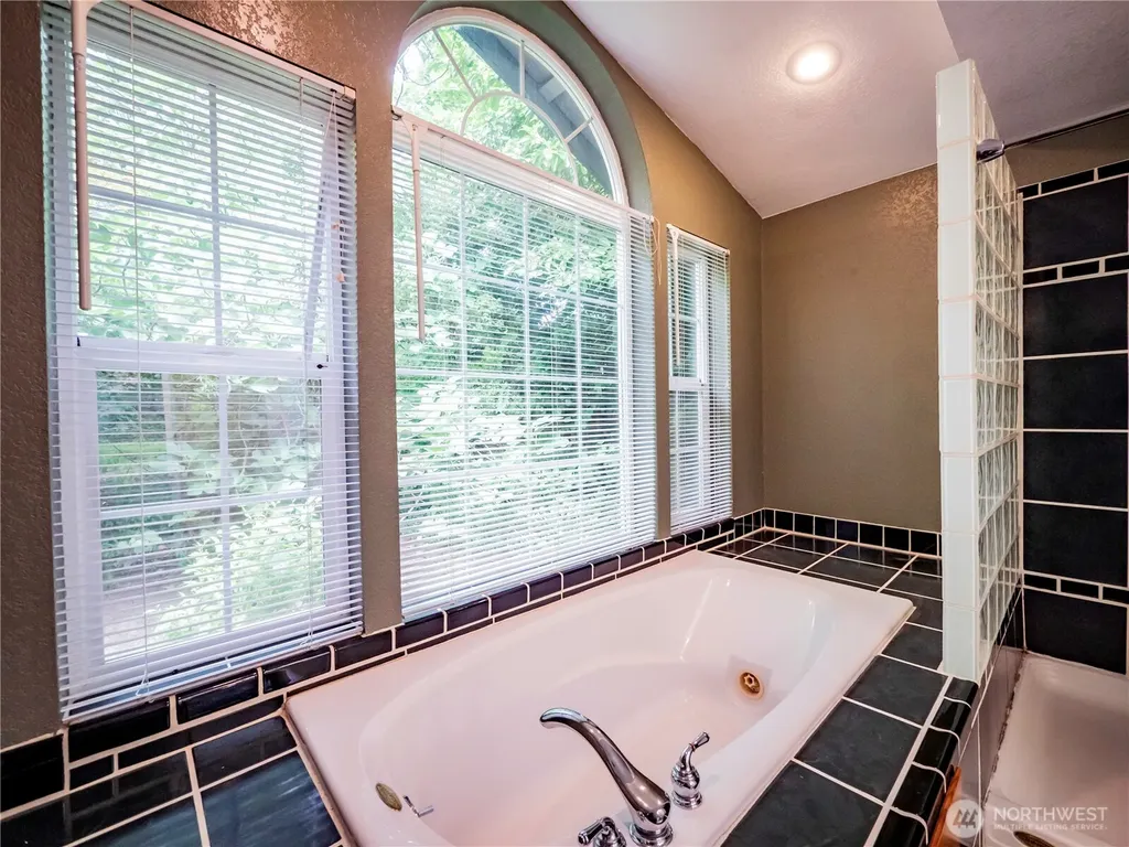 518 H Street SW Tumwater WA 98512