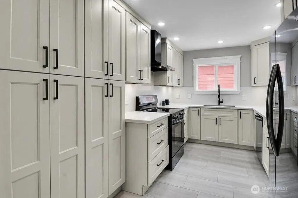 13427 5th Avenue SW Burien WA 98146