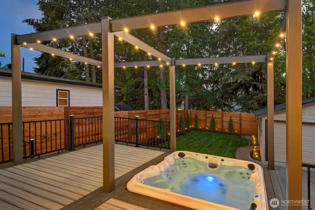 13427 5th Avenue SW Burien WA 98146