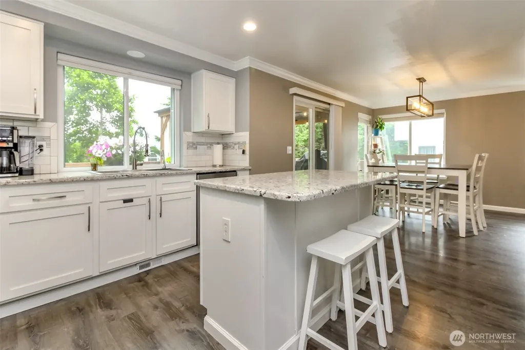 27712 147th Place SE Kent WA 98042