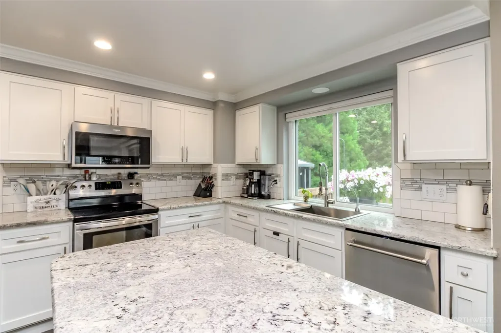 27712 147th Place SE Kent WA 98042