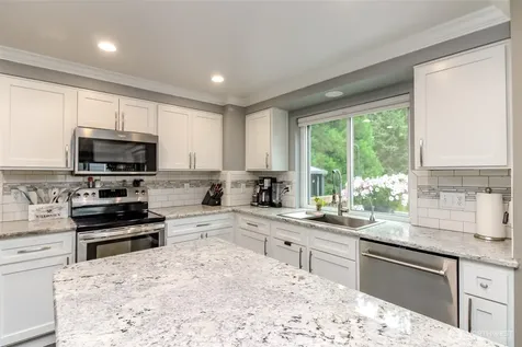 27712 147th Place SE Kent WA 98042