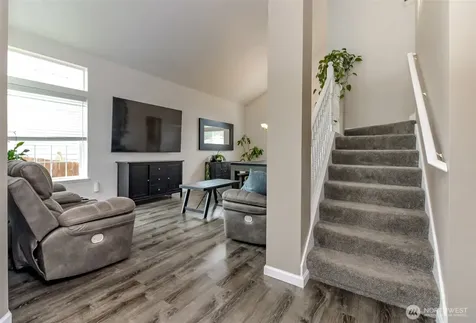 27712 147th Place SE Kent WA 98042