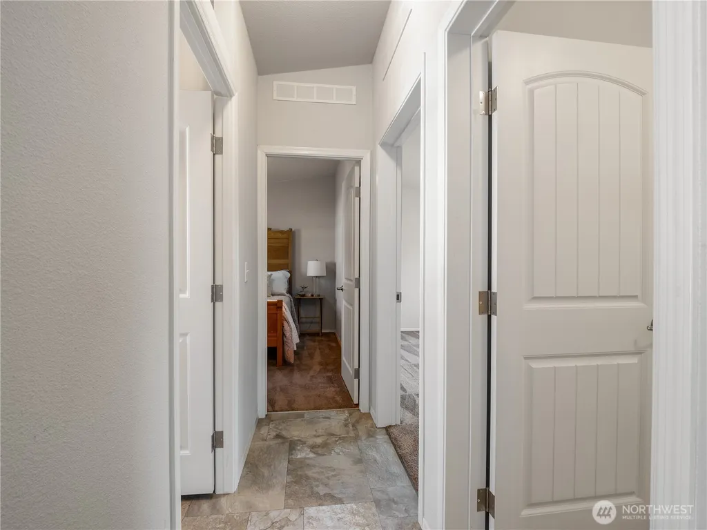 10713 61st Street E Puyallup WA 98372