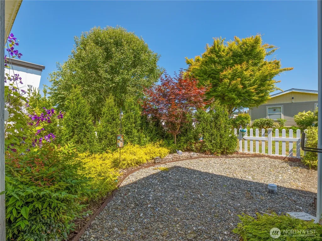 10713 61st Street E Puyallup WA 98372