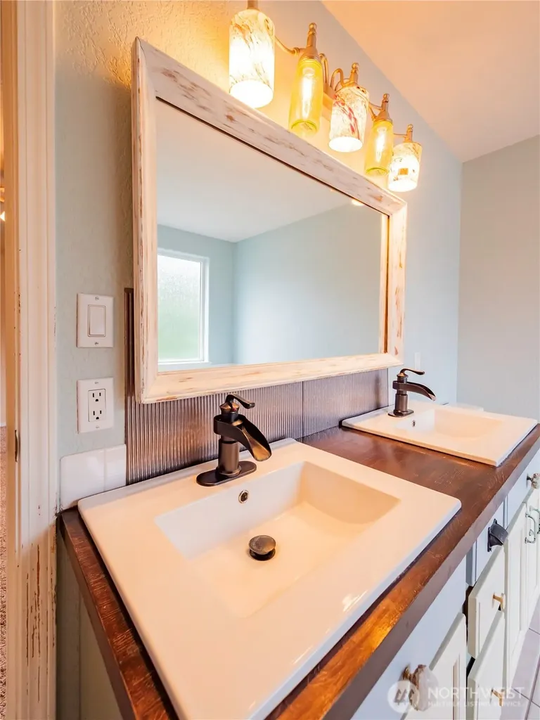 4932 Siskiyou Loop SE Olympia WA 98501
