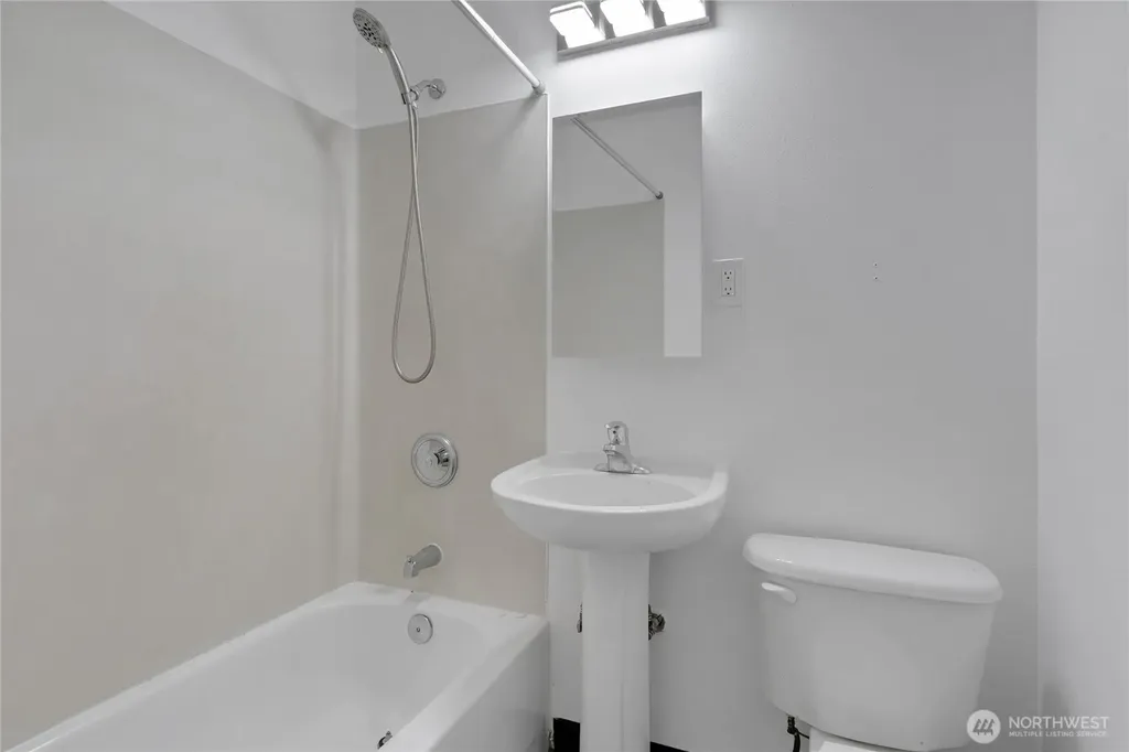 417 23rd Avenue Seattle WA 98122