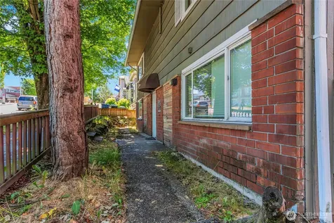 417 23rd Avenue Seattle WA 98122