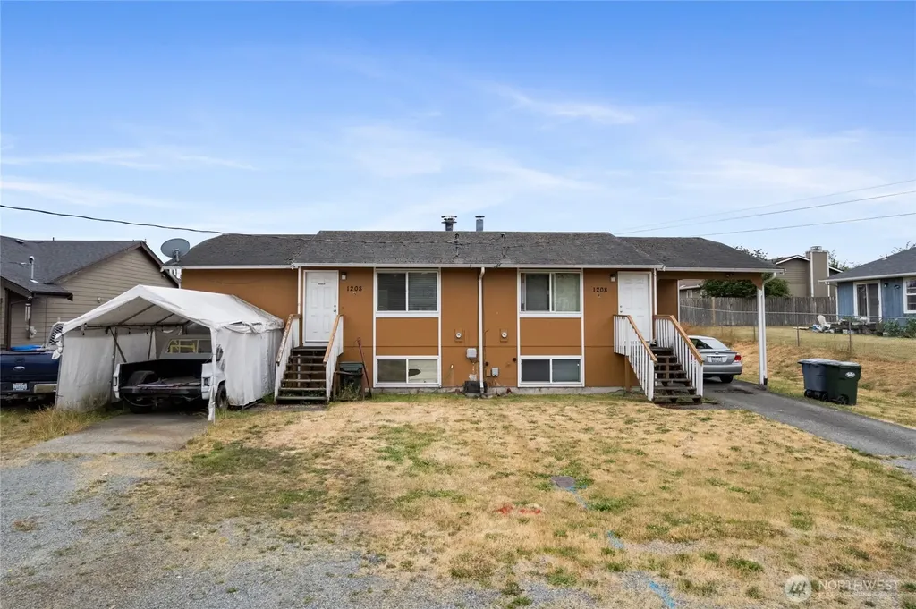 1208 111th Street S Tacoma WA 98444
