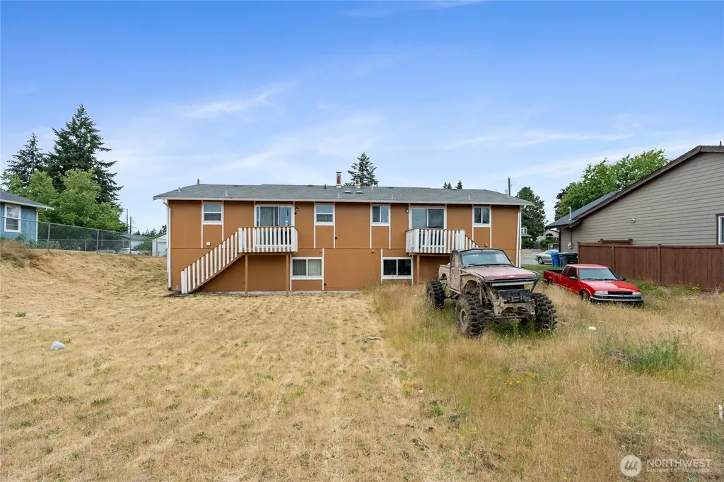 1208 111th Street S Tacoma WA 98444