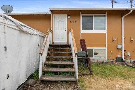 1208 111th Street S Tacoma WA 98444