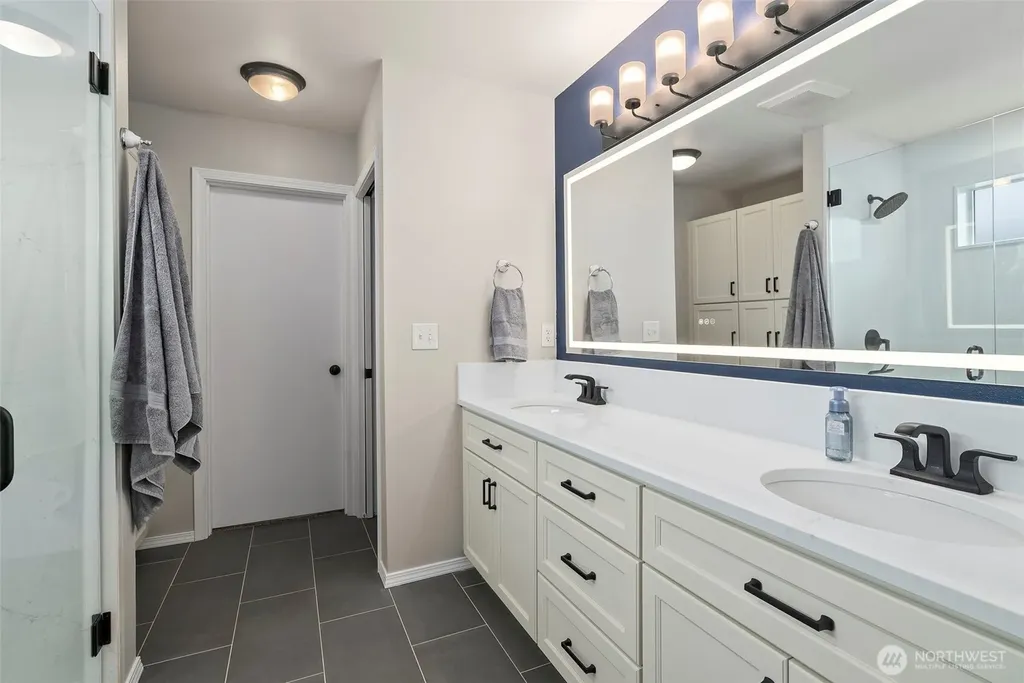 1843 79th Ave SE Tumwater WA 98501
