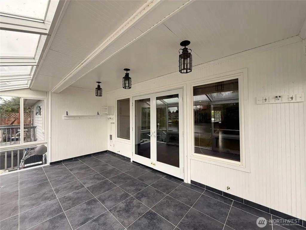137 Canal Drive NE Ocean Shores WA 98569