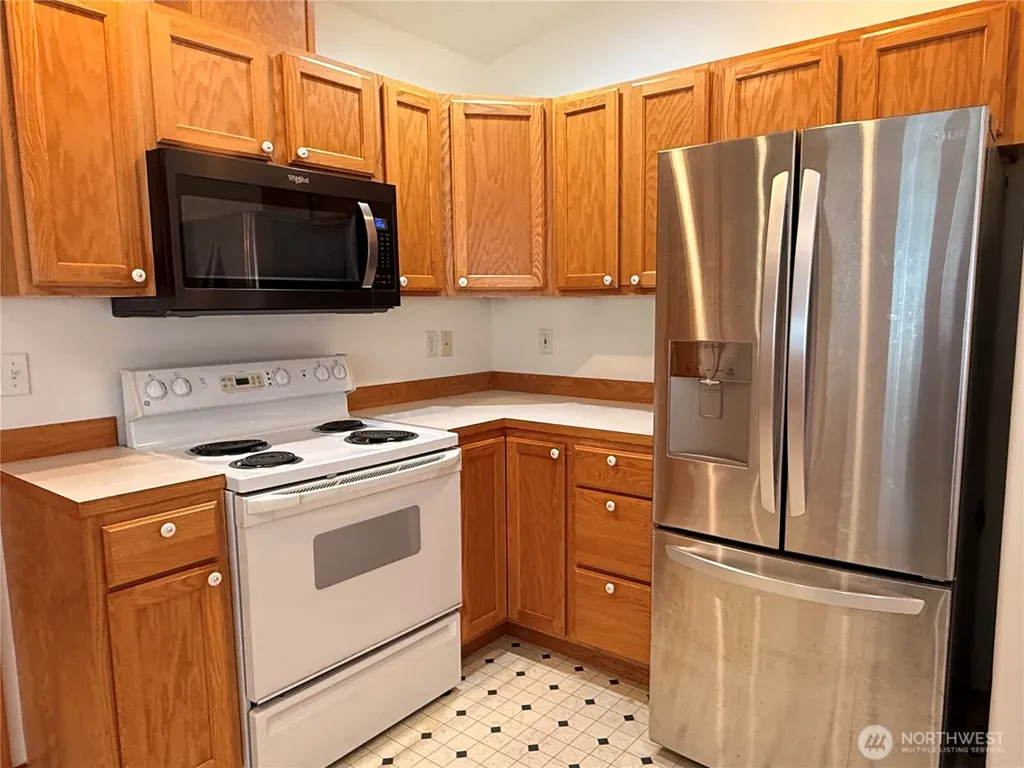 137 Canal Drive NE Ocean Shores WA 98569