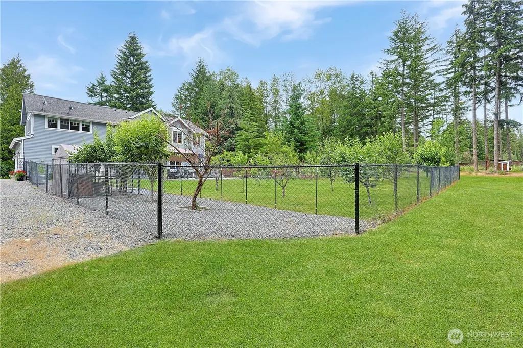 34620 32 Avenue E Eatonville WA 98328